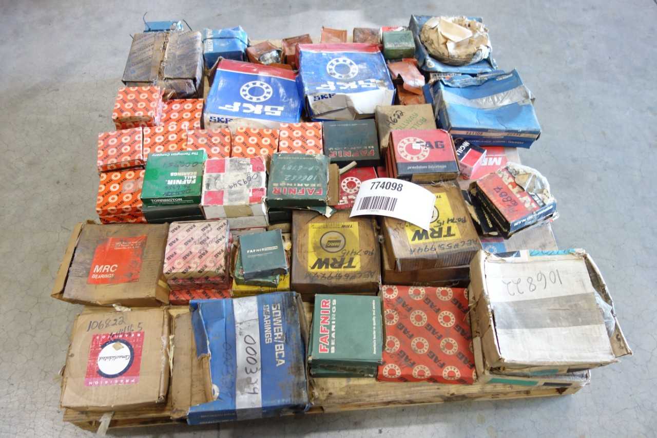 1 PALLET OF ASSORTED BEARINGS - BEARINGS