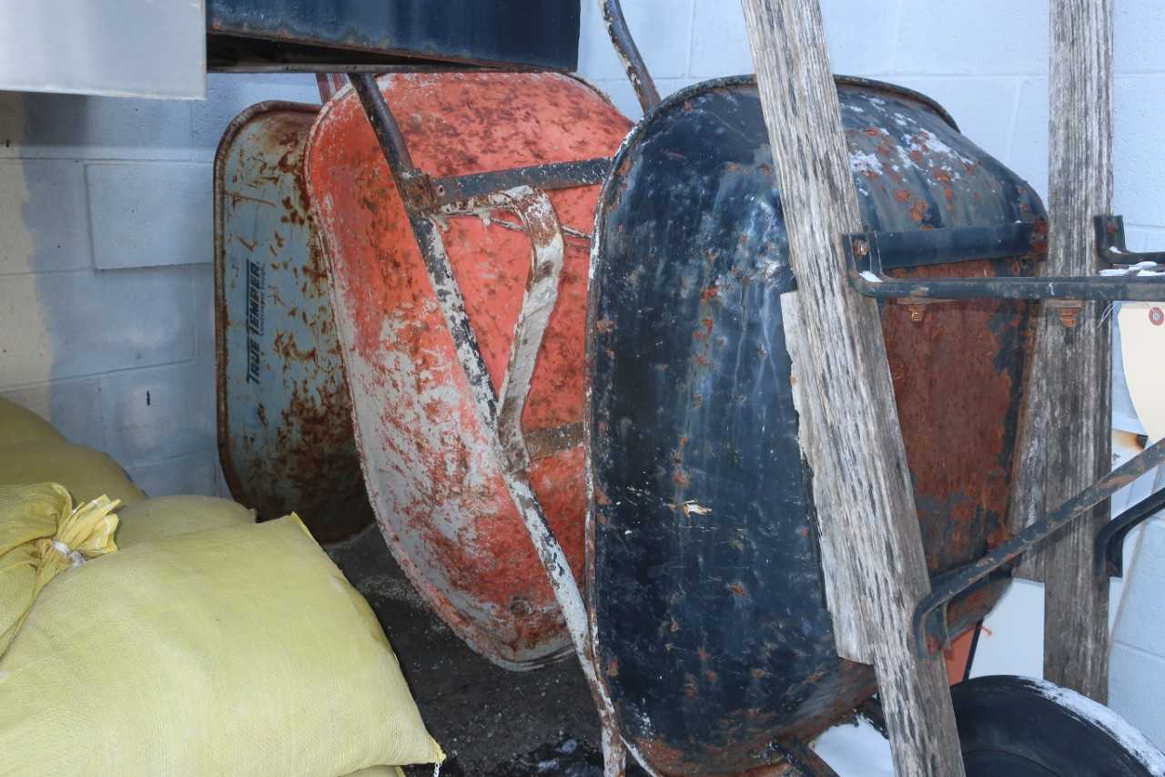 LOT OF 3 ASSORTED WHEEL BARRELS - ELECTRIC POWER TOOLS