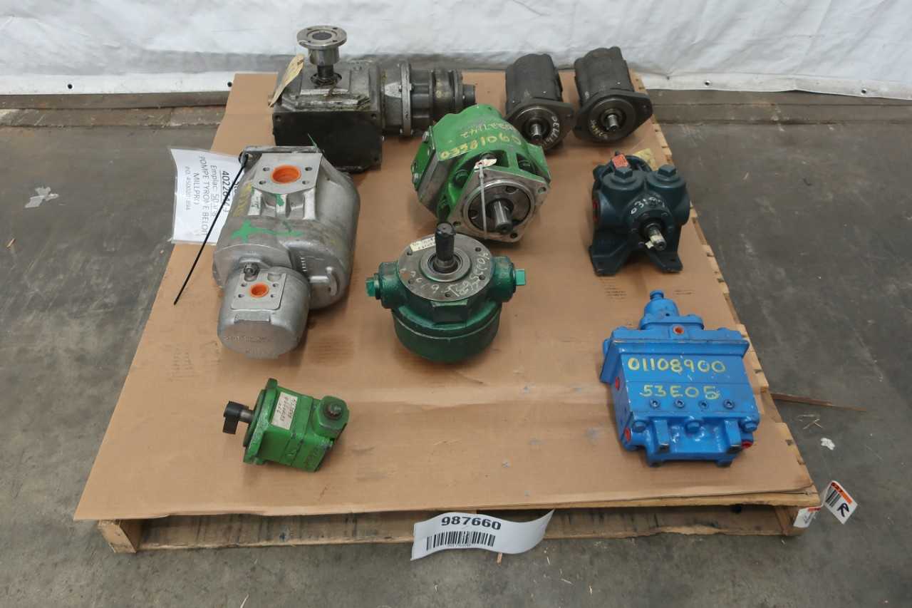 1 PALLET OF ASSORTED HYDRAULIC PUMPS - HAND TOOLS