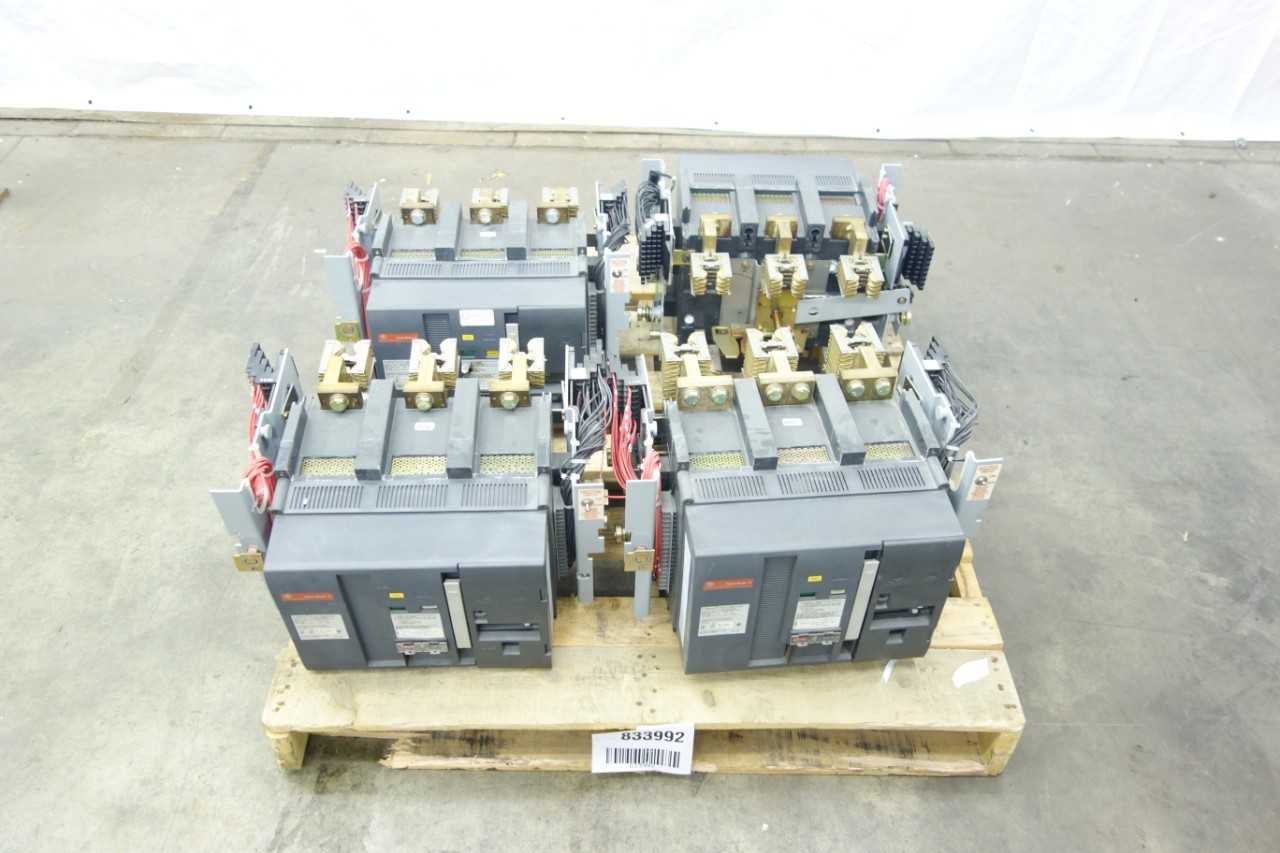 LOT OF 4 GENERAL ELECTRIC POWER BREAK II CIRCUIT BREAKERS - CIRCUIT BREAKERS