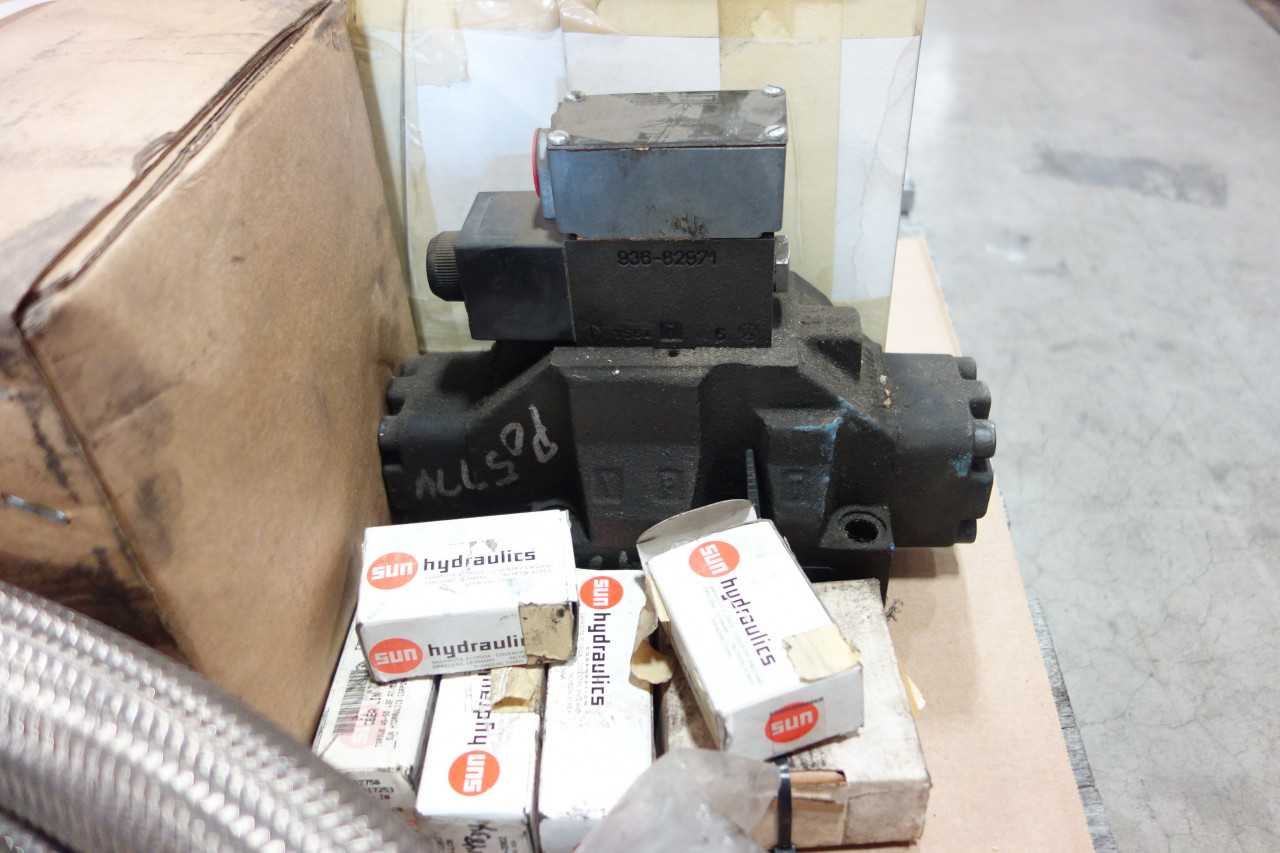 1 PALLET OF ASSORTED HYDRAULIC - HAND TOOLS