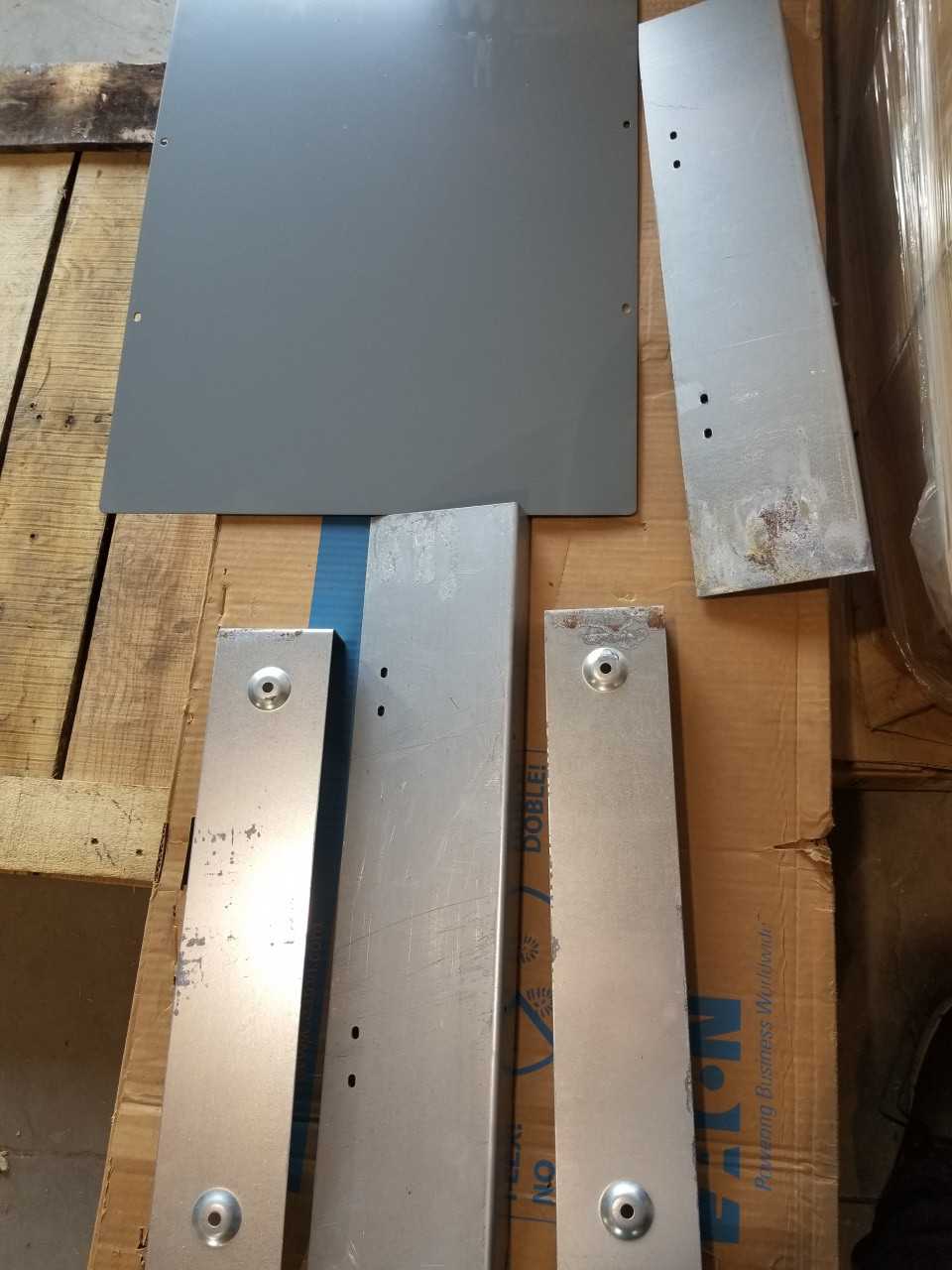 METAL PLATES & BRACKETS (QTY - 10) - SHELVING