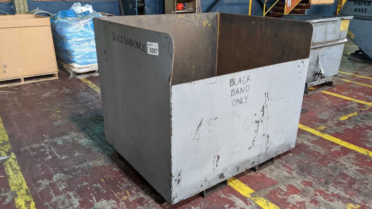Steel dump bin. - WASTE BINS