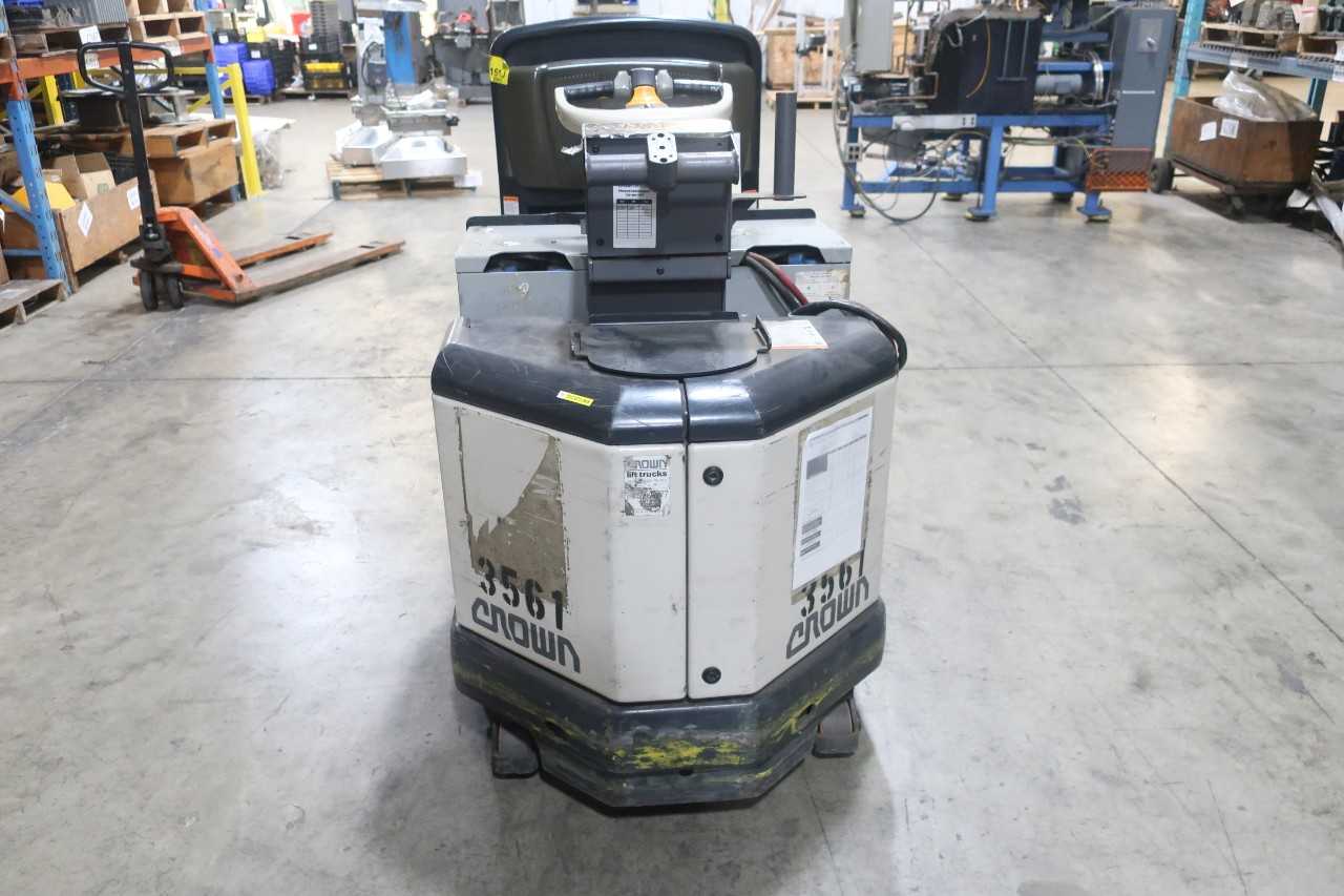 CROWN PC4500-80 CENTER CONTROL ELECTRIC RIDER PALLET TRUCK 3630LB 24V-DC - MISCELLANEOUS