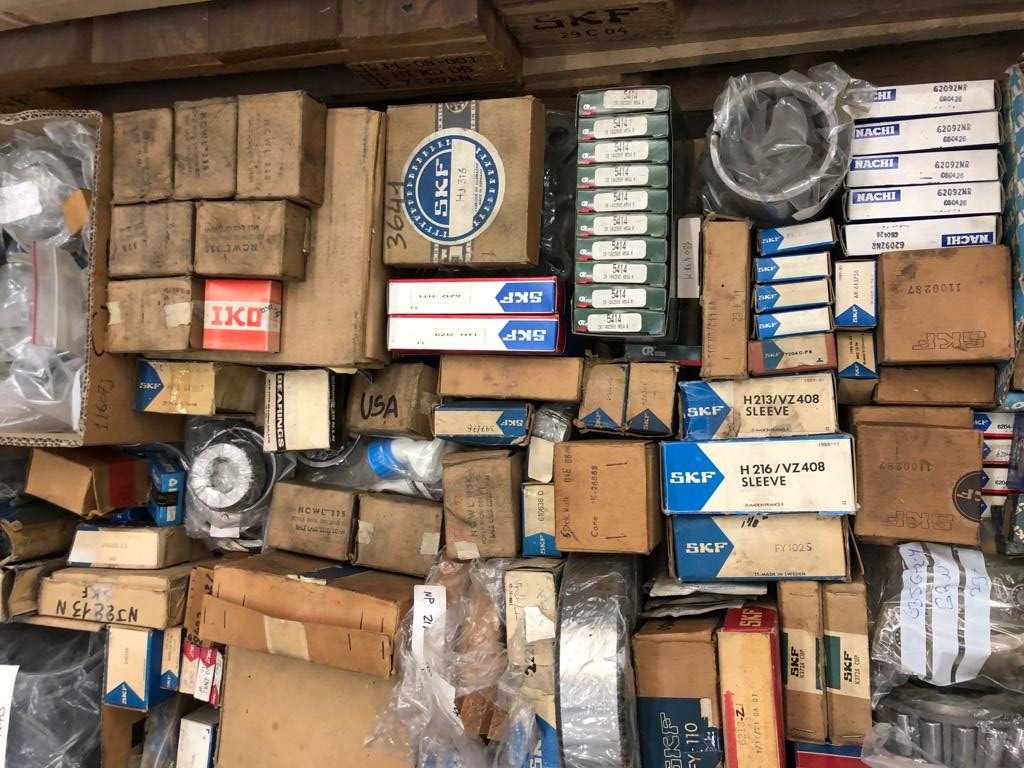 1 pallet of assorted bearings - BEARINGS