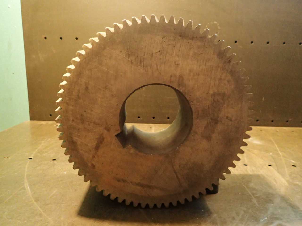 RH Helical Gear 10-1/4" OD 70T 75 Deg Helix Angle 4-1/4" Thick 3-3/4" Bore NOS - HOLEMAKING TOOLS