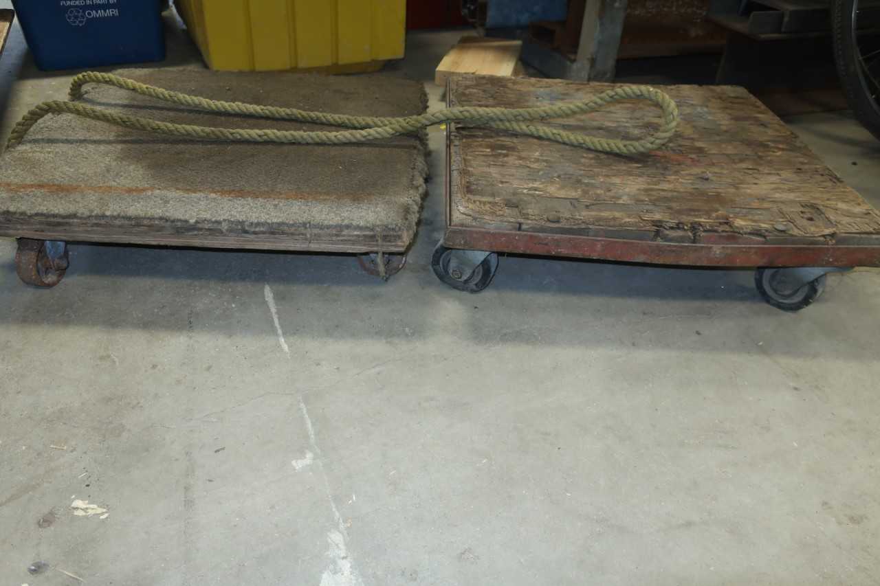 LOT OF 2 ASSORTED MOVING DOLLYS - MISCELLANEOUS