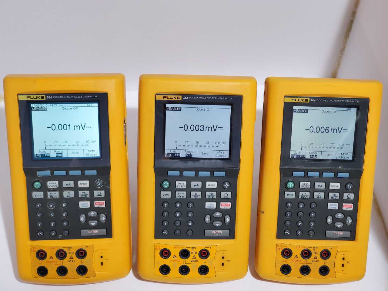 Assorted Fluke meters and calibrators 744/726/725/787/87V - ELECTRICAL TESTING EQUIPMENT