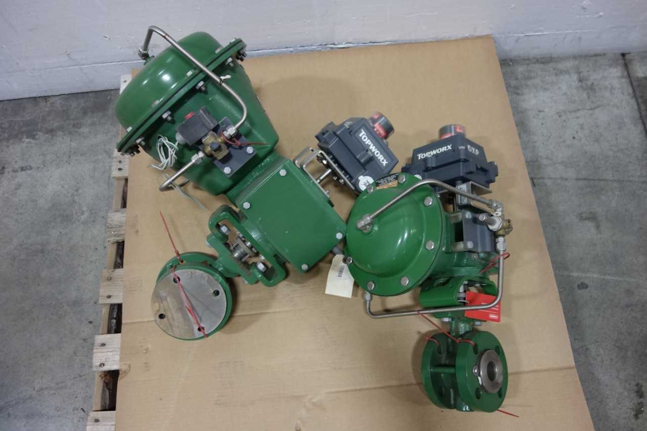 LOT OF 2 ASSORTED FISHER VALVES - VALVES