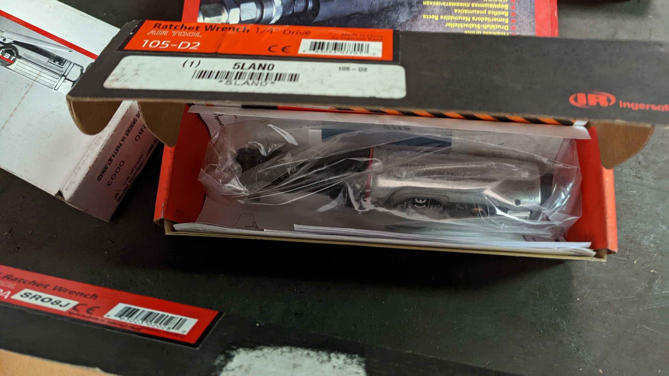 LOT OF PNEUMATIC TOOLS - ELECTRIC POWER TOOLS