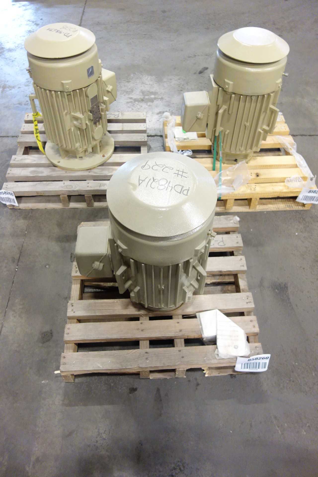 LOT OF 3 ASSORTED GENERAL ELECTRIC VERTICAL MOTORS - ELECTRIC MOTORS