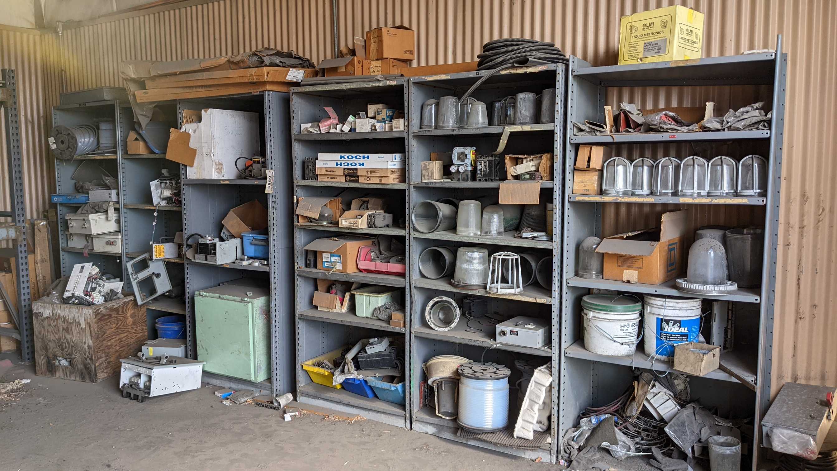 CONTENTS OF SHELVING - INDUSTRIAL PARTS
