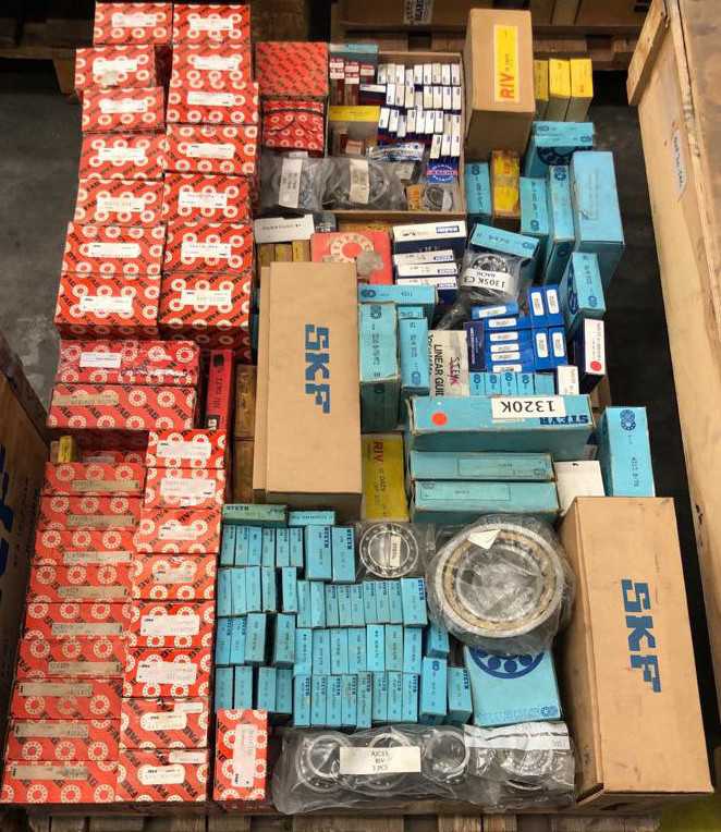1 pallet of assorted bearings - BEARINGS
