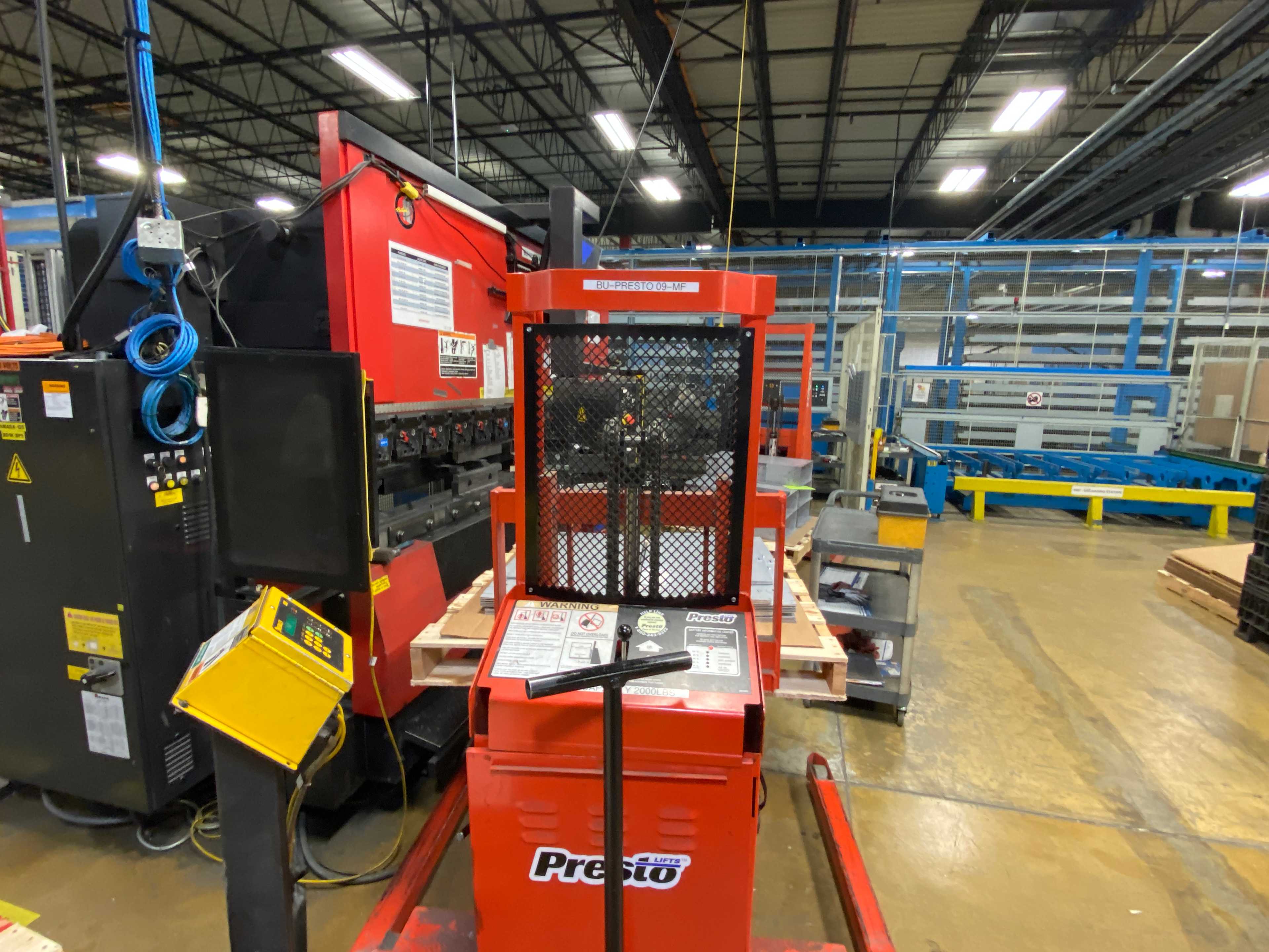 2011 PRESTO LIFTS WPS5048-20 2000 LB LIFT - FORKLIFTS