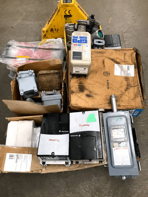 Assorted Lot of Electrical Controls (8) - AUTOMATION & CONTROLS Assorted Lot of Electrical Controls (8) - AUTOMATION & CONTROLS