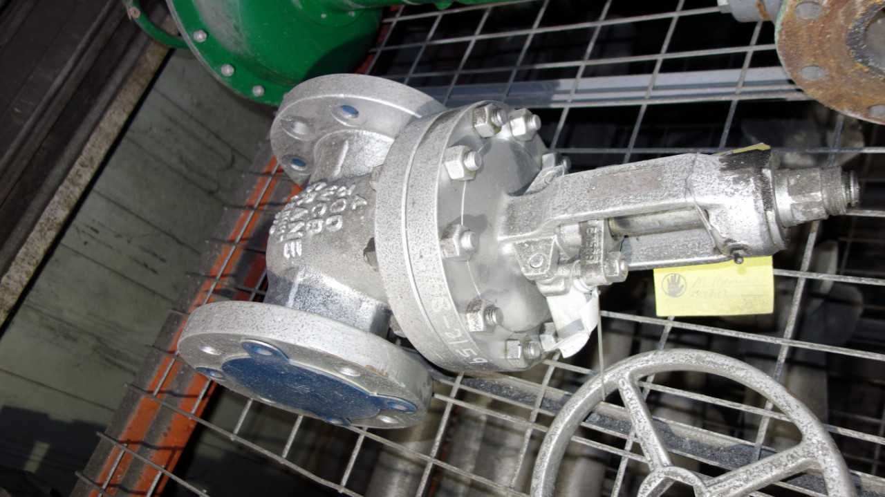 CONTENTS OF RACKING SECTION, FISHER CONTROL VALVES - CONTROL VALVE