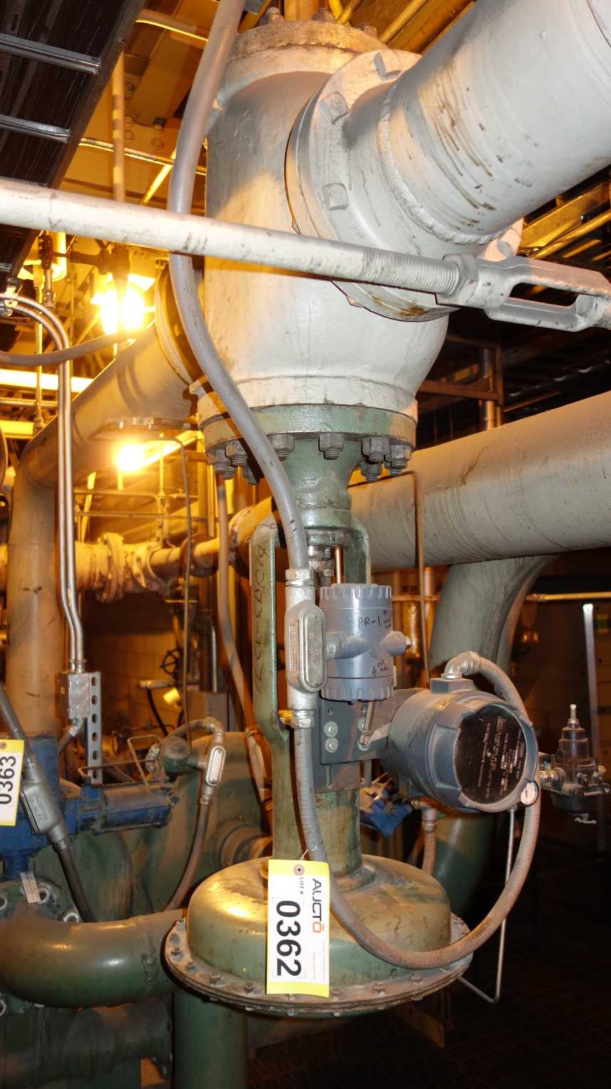FISHER 8 IN STEEL CONTROL VALVE W/ 3590 POSITIONER - CONTROL VALVE
