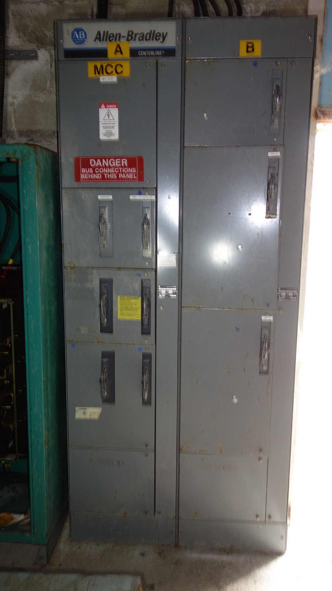 2X SECTIONS OF ALLEN BRADLEY CENTERLINE MCC - AUTOMATION & CONTROLS