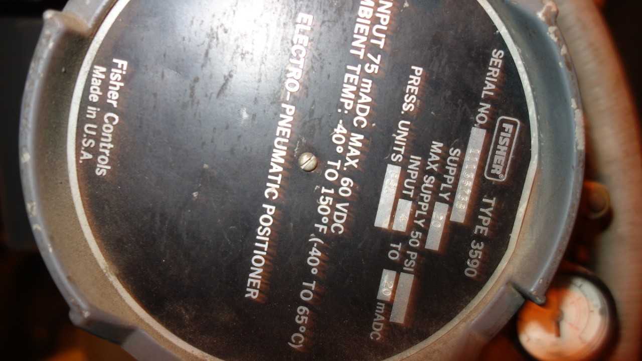 FISHER 8 IN STEEL CONTROL VALVE W/ 3590 POSITIONER - CONTROL VALVE