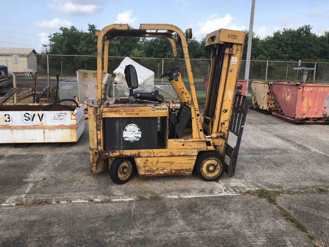 CATERPILLAR FORK LIFT M50D - FORKLIFTS