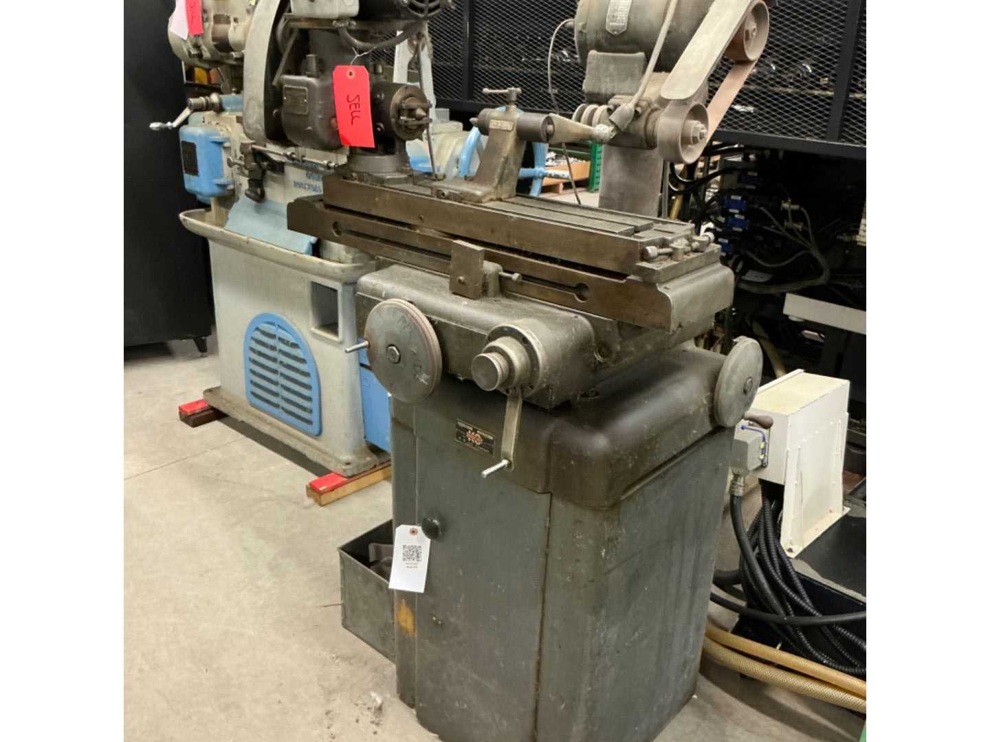 K. O. LEE COMPANY B800-7-52 TOOL GRINDING MACHINE