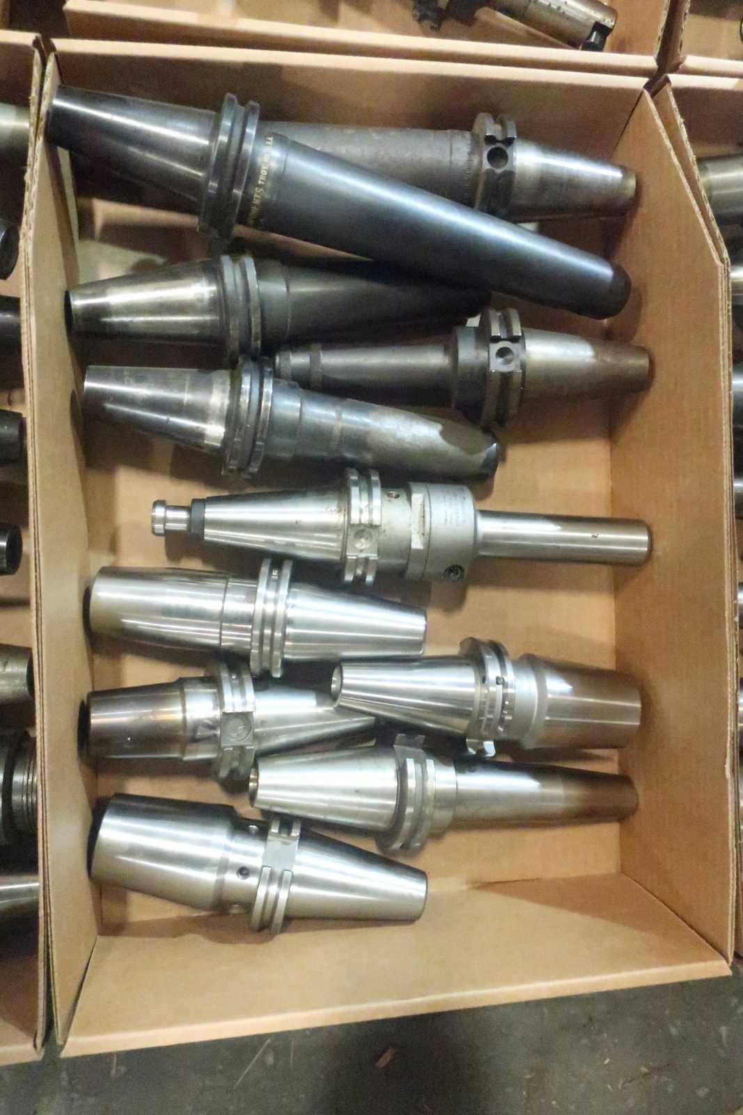 LOT OF ASSORTED CAT40 TOOL HOLDERS WITH ATTACHMENTS - ELECTRIC POWER TOOLS