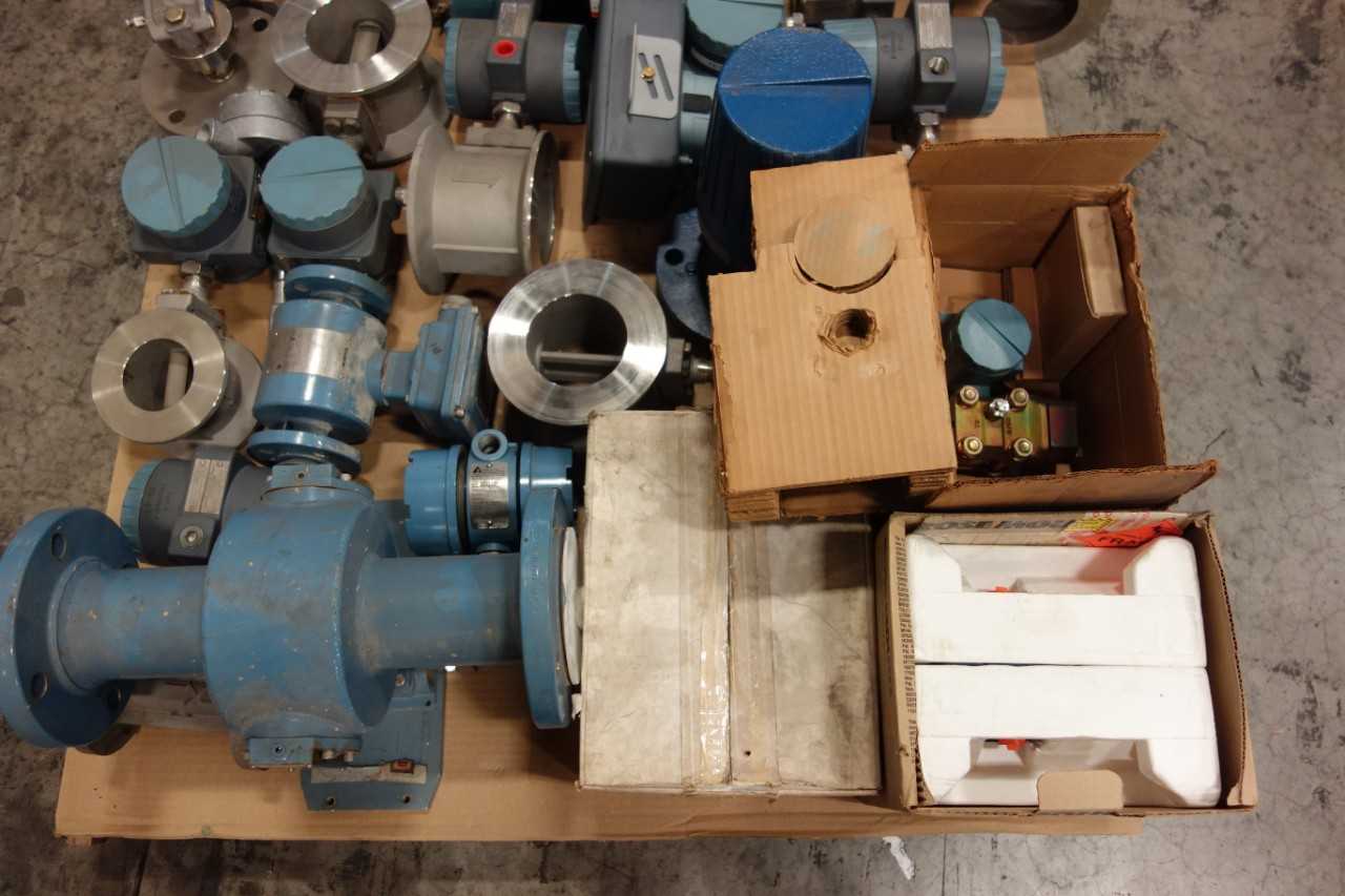 1 PALLET OF ASSORTED FLOW METERS, TRANSMITTERS, ANALYZERS - FLOW METER