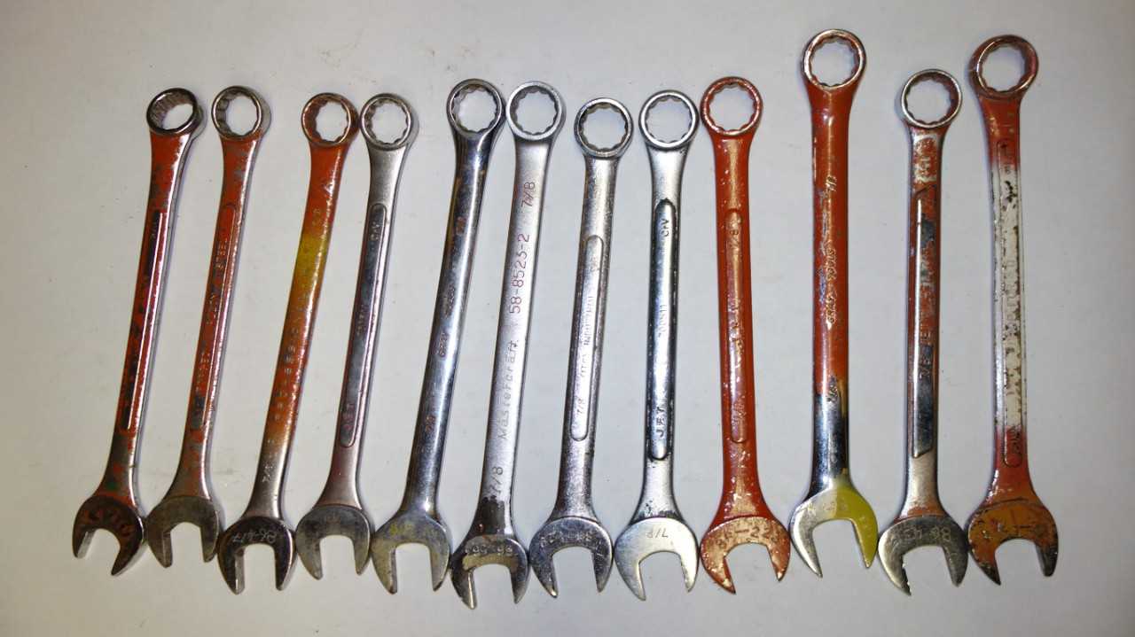 LOT OF 12 ASSORTED COMBINATION WRENCHES - HAND TOOLS