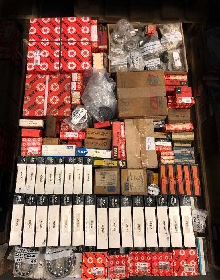 1 pallet of assorted bearings - BEARINGS