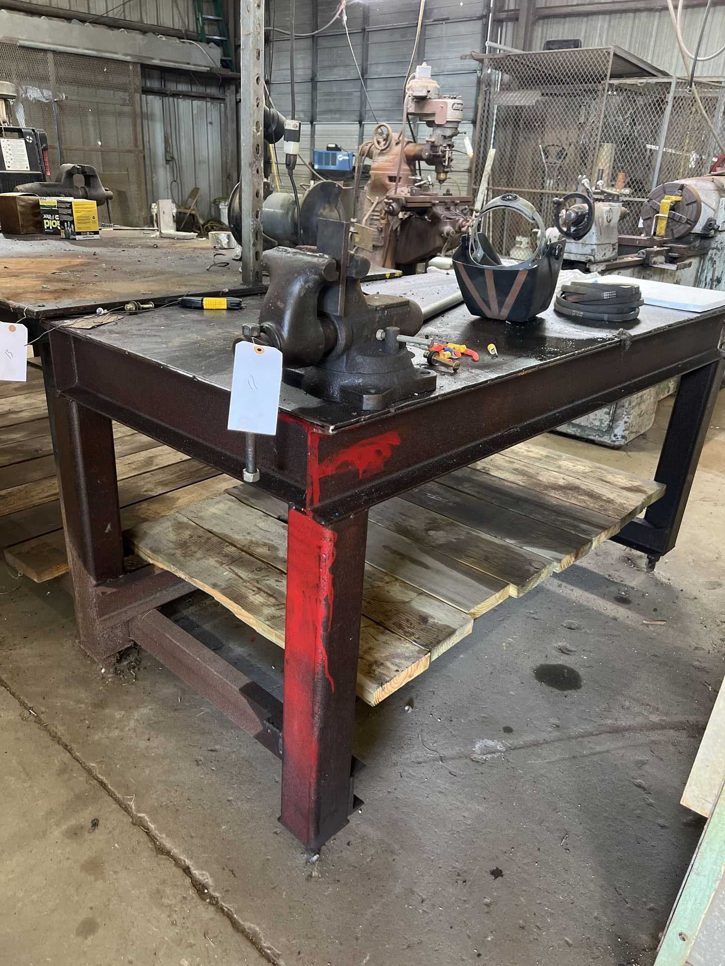 STEEL TABLE WITH VISE - MATERIAL HANDLING
