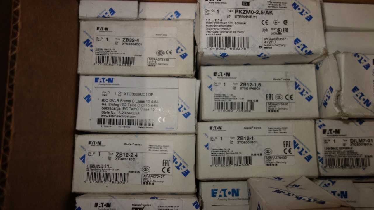 1 BOX OF EATON / CUTLER HAMMER ELECTRICAL - ELECTRICAL COMPONENTS