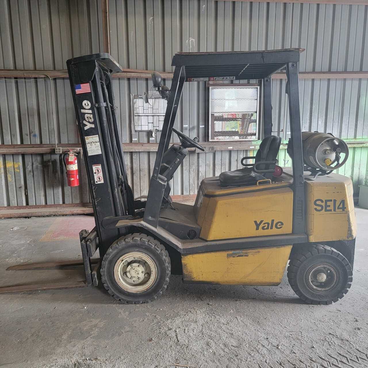 Yale Forklift Model GLP050 - FORKLIFTS