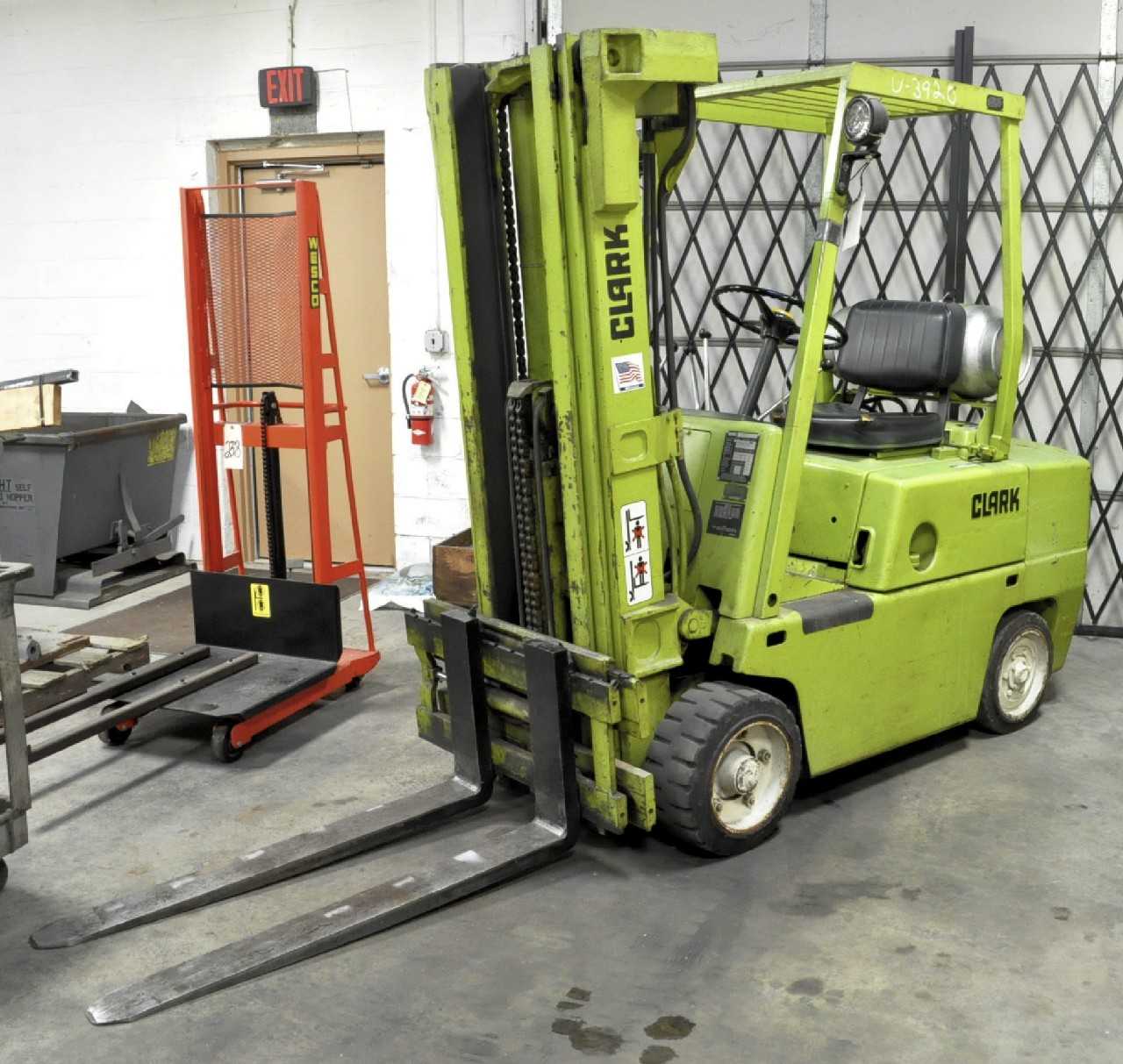 Clark Model 500 LP Fork Lift - FORKLIFTS