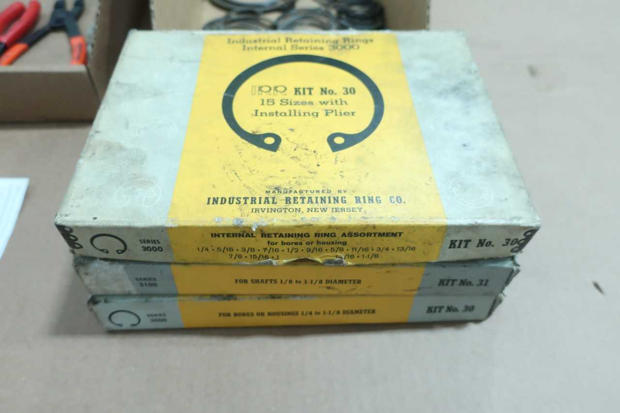 ASSORTED SET OF SNAP RING (CIRCLIP) PLIERS AND RETAINING RINGS. - HAND TOOLS