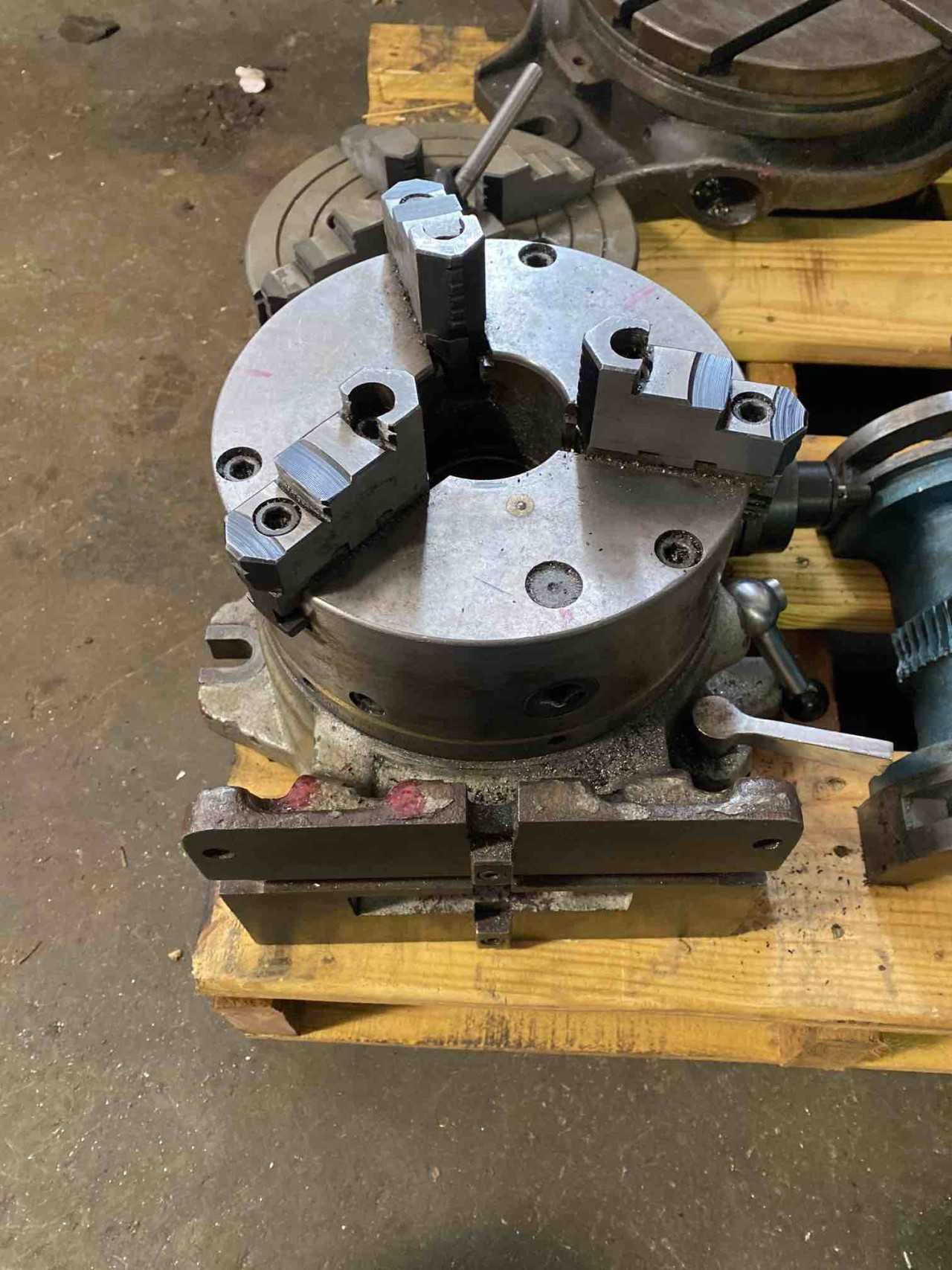 Chucks, rotary tables, angle plates - MACHINING ACCESSORIES & TOOLING Chucks, rotary tables, angle plates - MACHINING ACCESSORIES & TOOLING