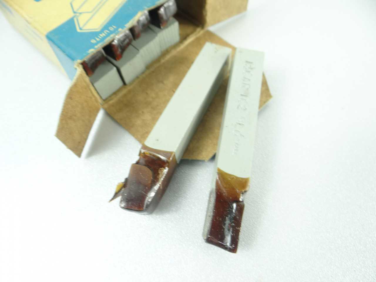 Box of 10 NEW Iscar Carbide Tipped Tool Bits BL-6 IC2 - MACHINE TOOLING
