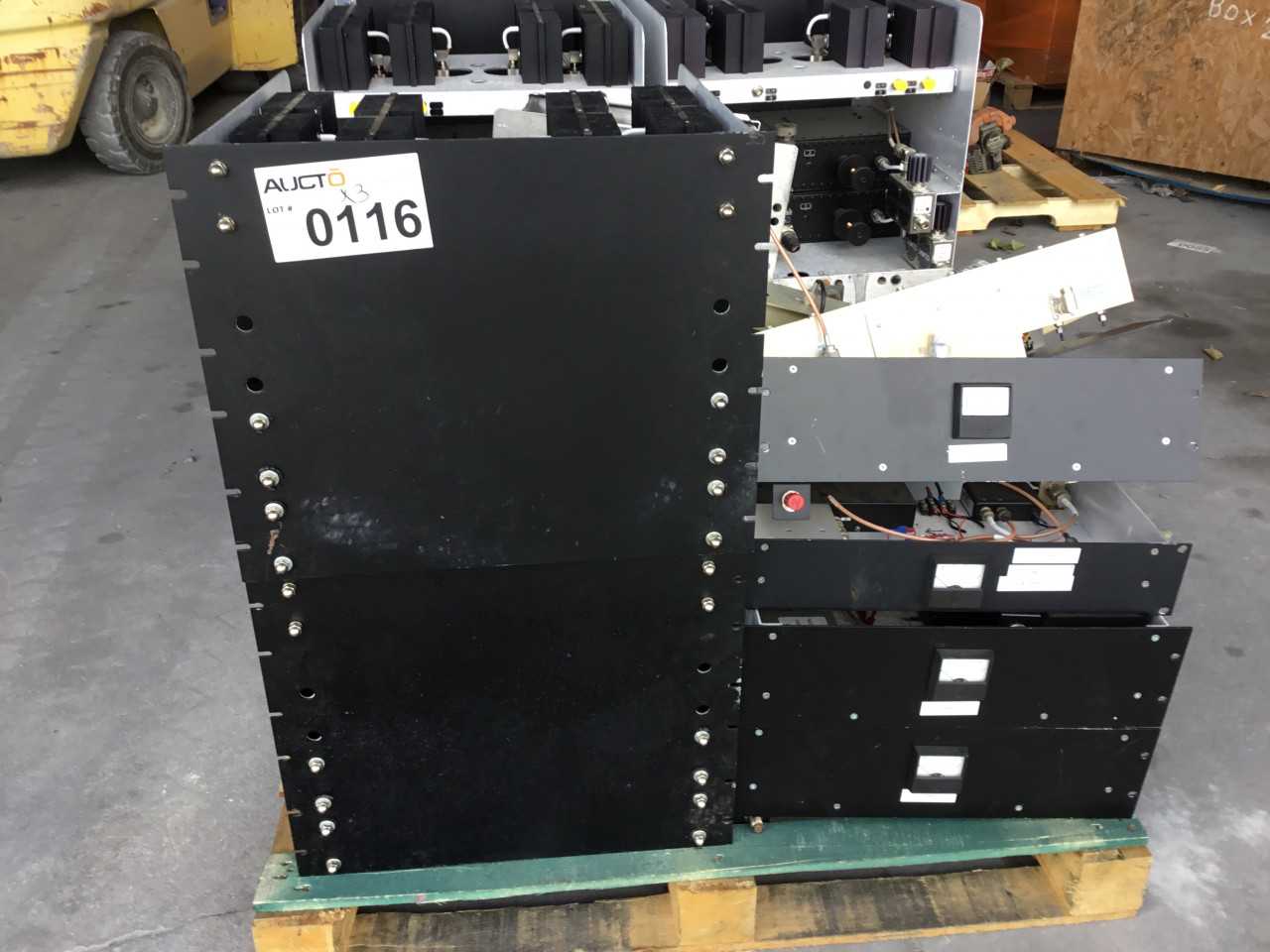 Lot of 3 Pallets of Motorola Equipment - ELECTRIC POWER TOOLS