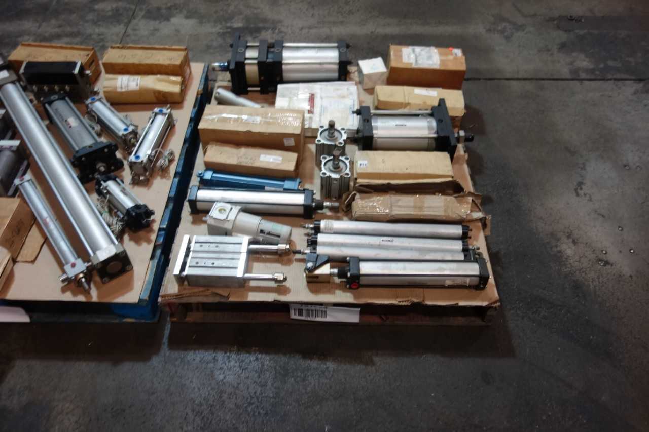 2 PALLETS OF ASSORTED PNEUMATIC CYLINDERS, PARTS, ACCESSORIES - PNEUMATIC CYLINDERS & ACTUATORS