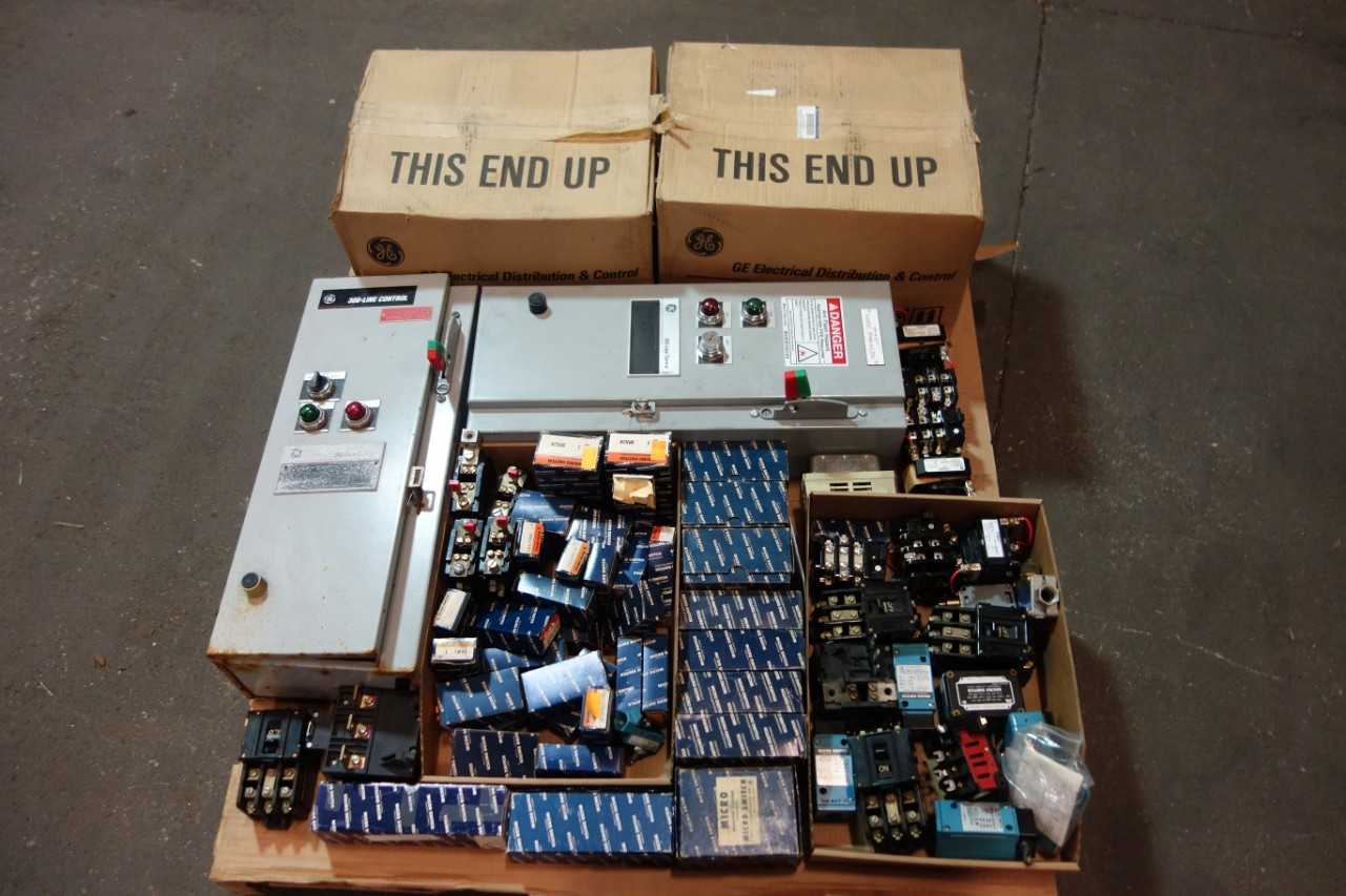 1 PALLET OF ASSORTED ELECTRICAL- FULL VOLTAGE STARTERS, CIRCUIT BREAKERS, LIMIT SWITCHES- MICROSWITCH, GENERAL ELECTRIC - CIRCUIT BREAKERS