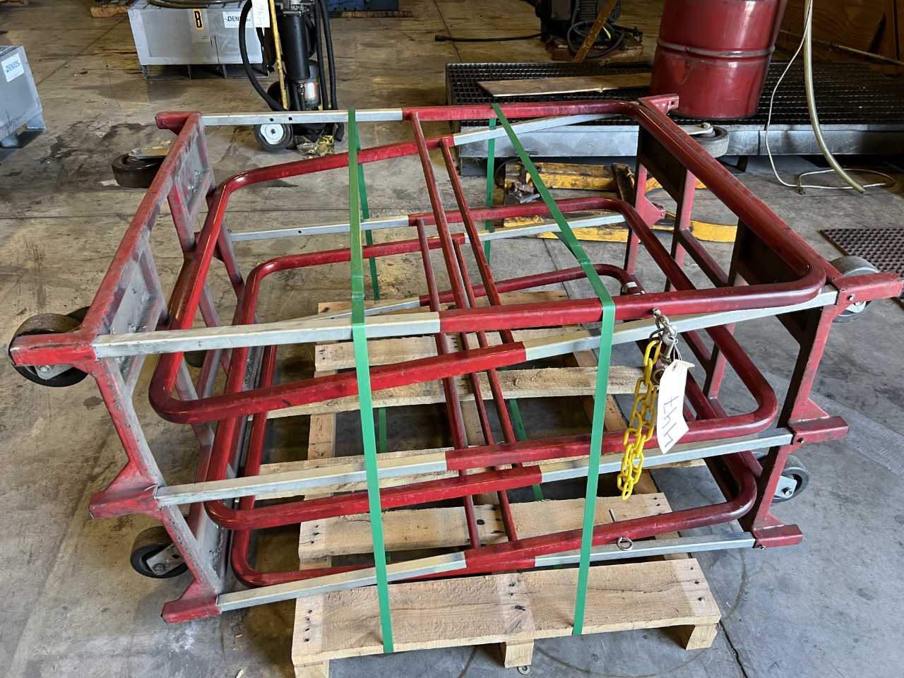 Upright pannel carts on casters - ROLLING CARTS Upright pannel carts on casters - ROLLING CARTS