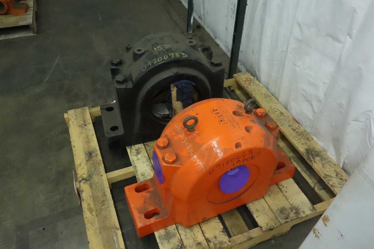 LOT OF 2 SPLIT CASE PILLOW BLOCK BEARING HOUSINGS - BEARINGS