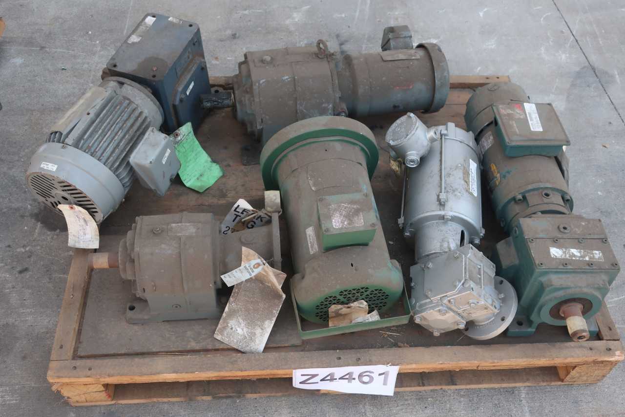 1 PALLET OF GEAR MOTORS STERLING BALDOR ELECTR-GEAR - GEAR REDUCERS