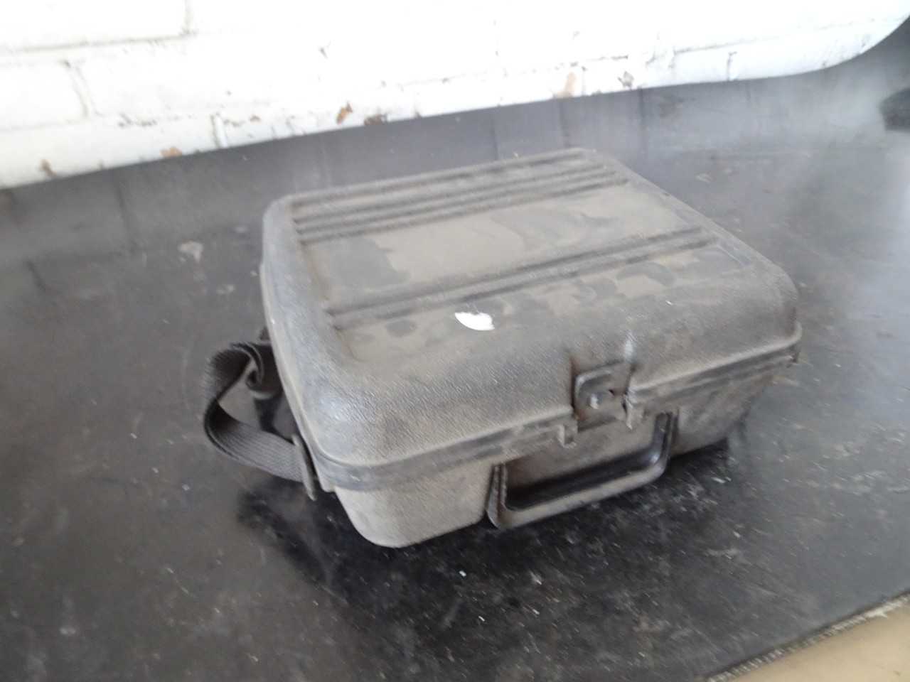 COLE PARMER 08500-40 Thermocouple & case - NICE - ELECTRICAL COMPONENTS