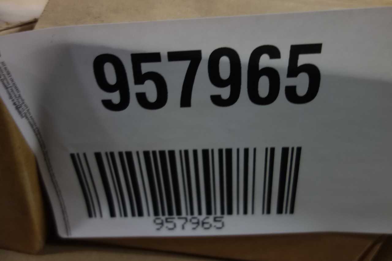 PALLET OF ASSORTED ARMSTRONG PNEUMATIC FLOW CONTROL VALVES - CONTROL VALVE