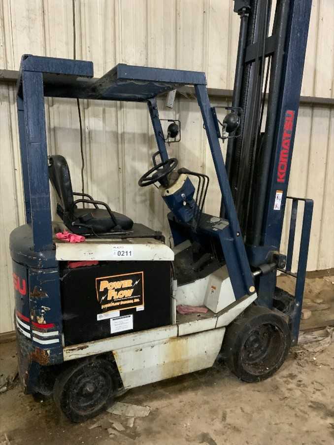 Komatsu Electric Fork Lift - SIT-DOWN FORKLIFT