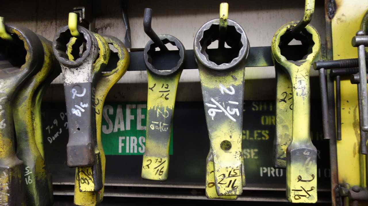 ASSORTED LOT OF STRIKING WRENCHES PROTO SNAP-ON WILLIAMS 2-9/16 IN 3-3/4 IN - HAND TOOLS