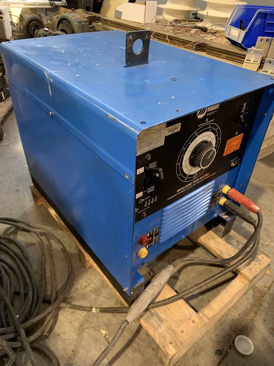 USED MILLER DIALARC 250 AC/DC WELDER 200/230/460 VOLT 901572 - WELDING EQUIPMENT