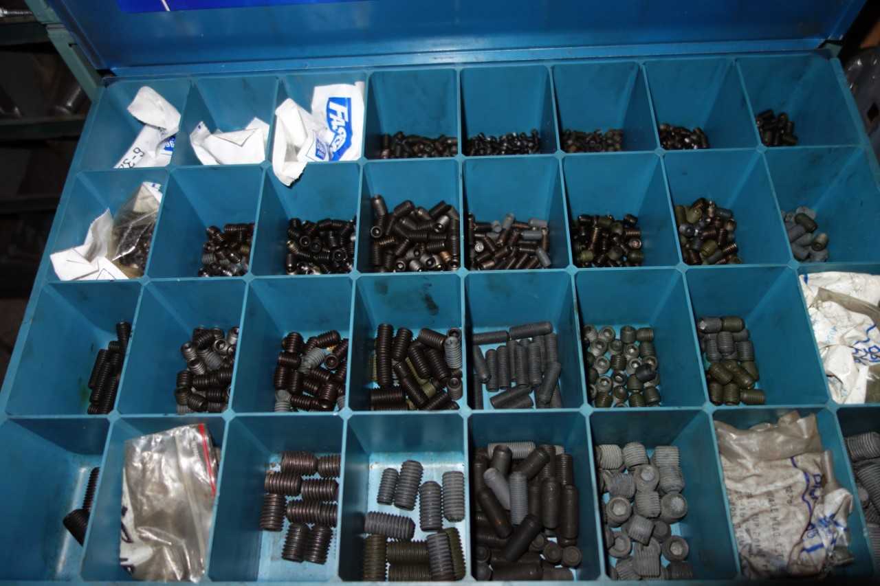 CONTENTS WITH CURTIS TOOLBOX, ASSORTED PINS - ELECTRIC POWER TOOLS