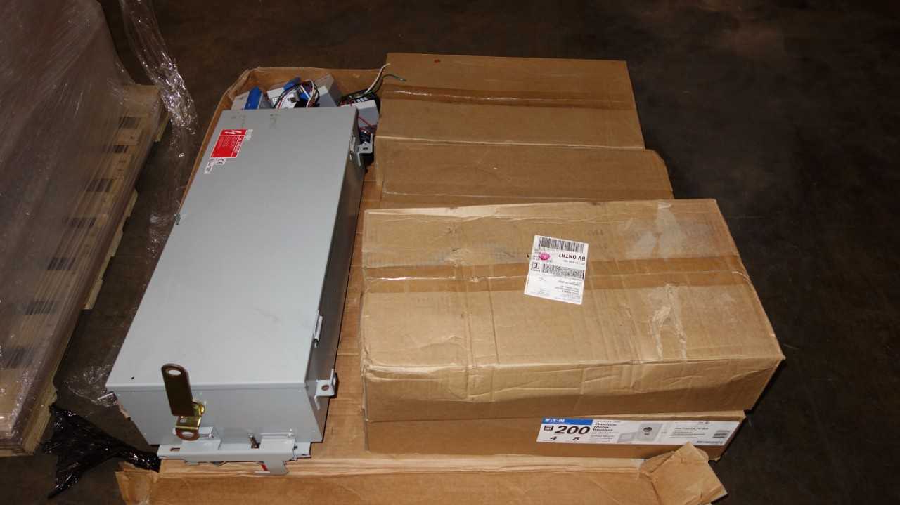 1 PALLET OF ASSORTED EATON ELECTRICAL POWER BOXES - ELECTRICAL COMPONENTS
