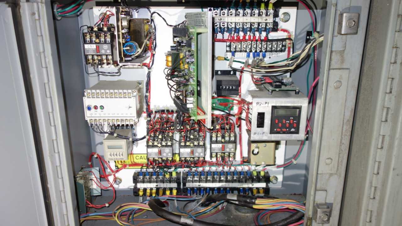 LOT OF 2 ASSORTED SOOT BLOWER CONTROL PANEL W/ ALLEN BRADLEY 1747 CONTROLLER MODULE RACK - AUTOMATION & CONTROLS